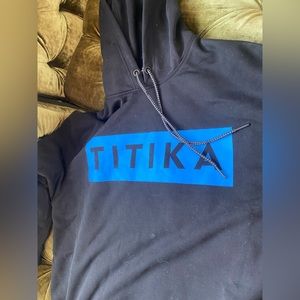 TITIKA ATHLEISURE HOODIE MEDIUM | Closet Label #46.)
